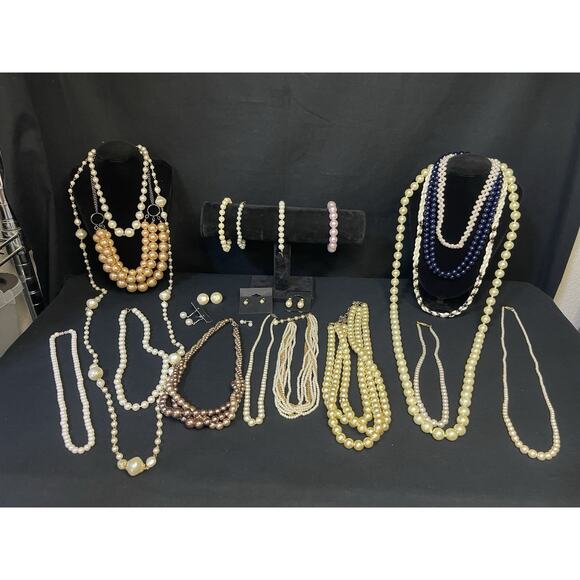 Unbranded Jewelry - Vintage To Now Pearl Jewelry Lot Necklaces Earrings Bracelets 24 Items